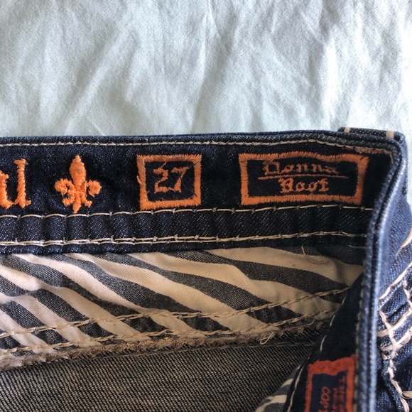 🎉HP🎉{Rock Revival} Jeans - Picture 4 of 8